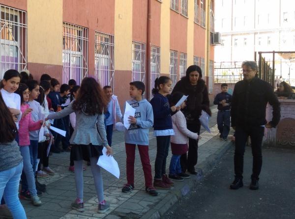 18 Mart Şehitleri Anma Günü ve Çanakkale Zaferi´nin yıl dönümü dolayısıyla okulumuzda anma programı düzenlendi...